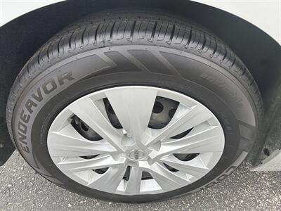 2020 Nissan Sentra S - Photo 17 - Lannon, WI 53046