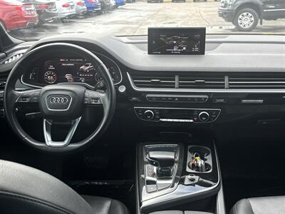 2017 Audi Q7 3.0T quattro Prestige   - Photo 17 - Lannon, WI 53046