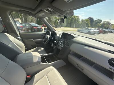 2015 Honda Pilot EX-L   - Photo 12 - Lannon, WI 53046