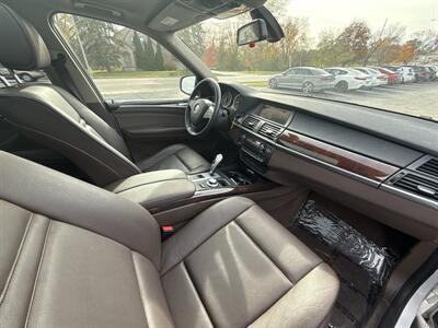 2009 BMW X5 xDrive30i - Photo 13 - Lannon, WI 53046