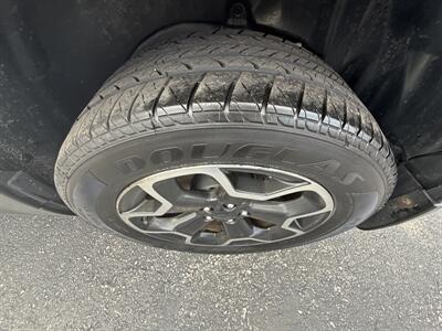 2013 Subaru XV Crosstrek 2.0i Premium   - Photo 17 - Lannon, WI 53046
