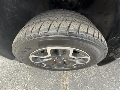 2013 Subaru XV Crosstrek 2.0i Premium   - Photo 18 - Lannon, WI 53046