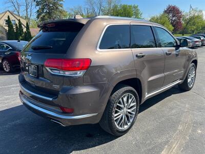 2017 Jeep Grand Cherokee Summit   - Photo 6 - Lannon, WI 53046