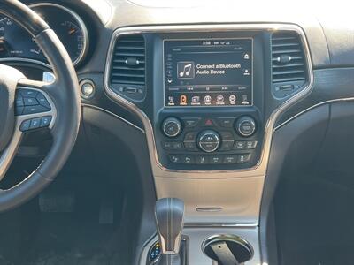 2017 Jeep Grand Cherokee Summit   - Photo 15 - Lannon, WI 53046