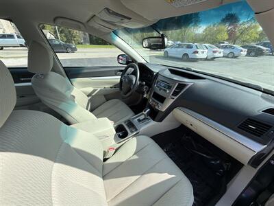 2012 Subaru Outback 2.5i   - Photo 13 - Lannon, WI 53046
