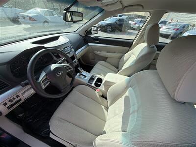 2012 Subaru Outback 2.5i   - Photo 9 - Lannon, WI 53046