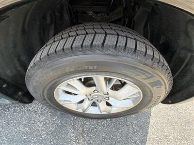 2014 INFINITI QX80   - Photo 26 - Lannon, WI 53046