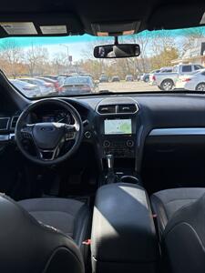 2017 Ford Explorer XLT - Photo 10 - Lannon, WI 53046