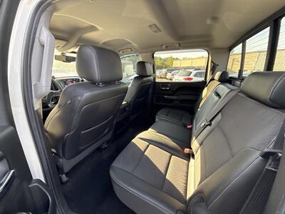 2015 GMC Sierra 1500 SLE   - Photo 10 - Lannon, WI 53046