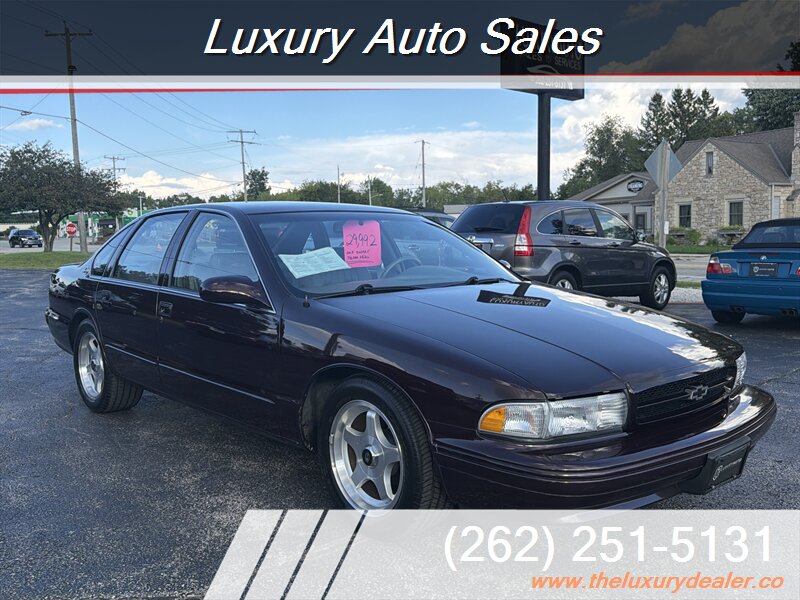 1995 Chevrolet Impala SS   - Photo 1 - Lannon, WI 53046