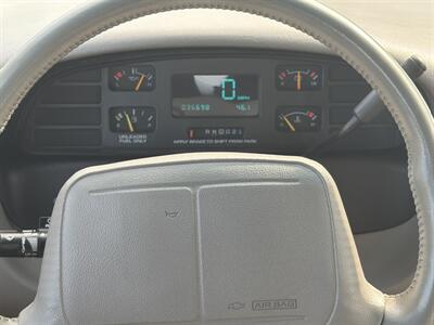 1995 Chevrolet Impala SS - Photo 13 - Lannon, WI 53046