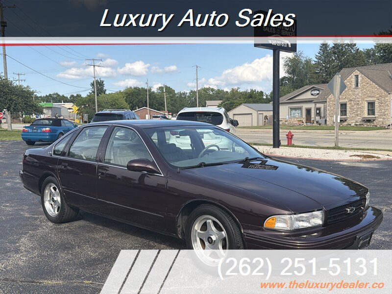 1995 Chevrolet Impala SS   - Photo 1 - Lannon, WI 53046
