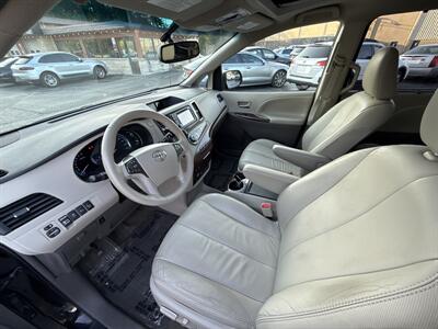 2013 Toyota Sienna XLE 7-Passenger   - Photo 10 - Lannon, WI 53046