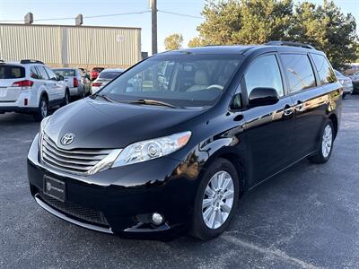2013 Toyota Sienna XLE 7-Passenger   - Photo 3 - Lannon, WI 53046