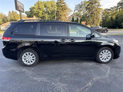 2013 Toyota Sienna XLE 7-Passenger   - Photo 9 - Lannon, WI 53046