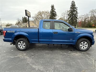 2017 Ford F-150 XL - Photo 8 - Lannon, WI 53046