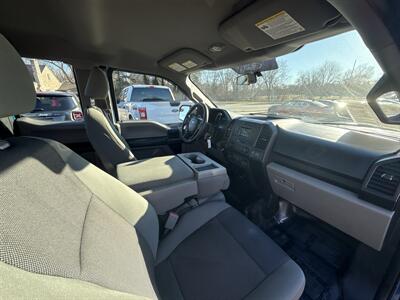 2017 Ford F-150 XL   - Photo 11 - Lannon, WI 53046