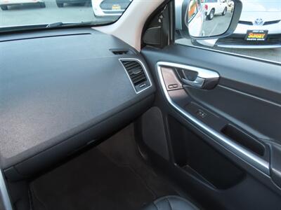 2016 Volvo XC60 T5 Drive-E Premier   - Photo 26 - Santa Cruz, CA 95062