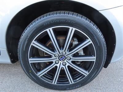 2016 Volvo XC60 T5 Drive-E Premier   - Photo 44 - Santa Cruz, CA 95062