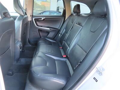 2016 Volvo XC60 T5 Drive-E Premier   - Photo 32 - Santa Cruz, CA 95062