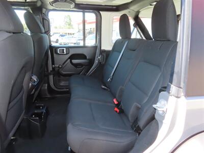 2022 Jeep Wrangler Sport Unlimited 4WD - Photo 28 - Santa Cruz, CA 95062