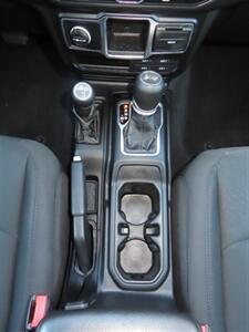 2022 Jeep Wrangler Sport Unlimited 4WD - Photo 12 - Santa Cruz, CA 95062