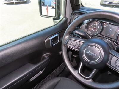 2022 Jeep Wrangler Sport Unlimited 4WD - Photo 10 - Santa Cruz, CA 95062