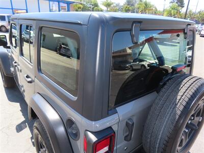2022 Jeep Wrangler Sport Unlimited 4WD - Photo 32 - Santa Cruz, CA 95062