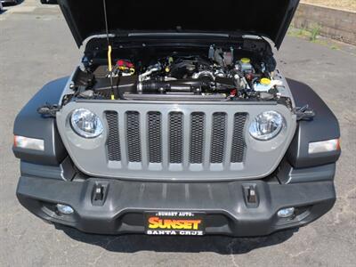 2022 Jeep Wrangler Sport Unlimited 4WD - Photo 45 - Santa Cruz, CA 95062