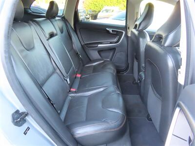 2010 Volvo XC60 T6 AWD   - Photo 30 - Santa Cruz, CA 95062