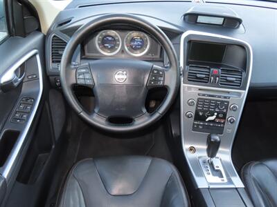 2010 Volvo XC60 T6 AWD   - Photo 7 - Santa Cruz, CA 95062