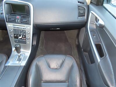 2010 Volvo XC60 T6 AWD   - Photo 19 - Santa Cruz, CA 95062