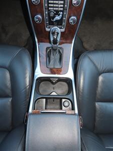 2015 Volvo XC70 3.2 Premier Plus AWD - Photo 17 - Santa Cruz, CA 95062