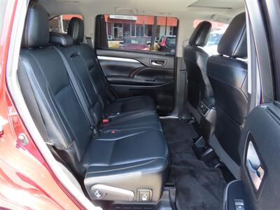 2017 Toyota Highlander XLE   - Photo 36 - Santa Cruz, CA 95062