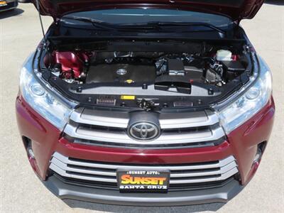 2017 Toyota Highlander XLE   - Photo 52 - Santa Cruz, CA 95062