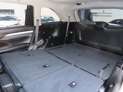 2017 Toyota Highlander XLE   - Photo 40 - Santa Cruz, CA 95062