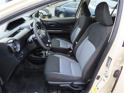 2018 Toyota Prius c Two - Photo 6 - Santa Cruz, CA 95062