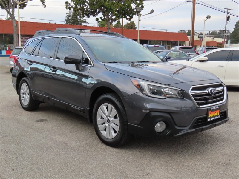 2018 Subaru Outback 2.5i Premium AWD   - Photo 1 - Santa Cruz, CA 95062