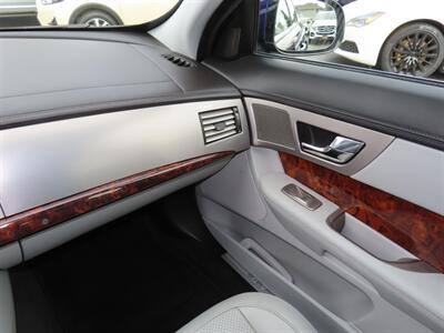 2010 Jaguar XF Premium   - Photo 21 - Santa Cruz, CA 95062
