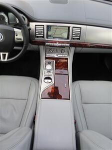 2010 Jaguar XF Premium   - Photo 16 - Santa Cruz, CA 95062