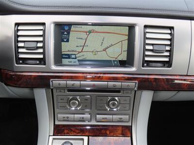 2010 Jaguar XF Premium   - Photo 13 - Santa Cruz, CA 95062