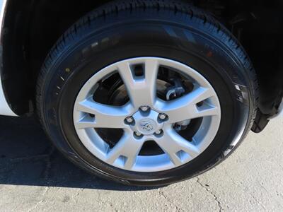 2011 Toyota RAV4 4WD - Photo 35 - Santa Cruz, CA 95062