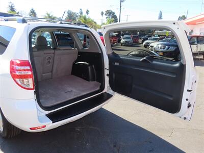 2011 Toyota RAV4 4WD - Photo 27 - Santa Cruz, CA 95062