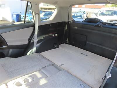 2011 Toyota RAV4 4WD - Photo 28 - Santa Cruz, CA 95062