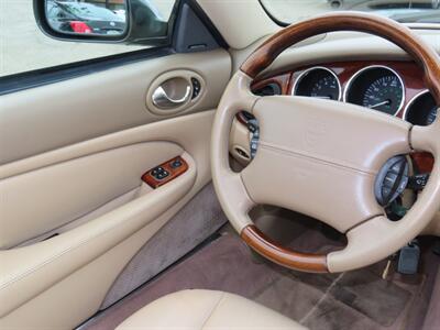 2004 Jaguar XK8   - Photo 15 - Santa Cruz, CA 95062