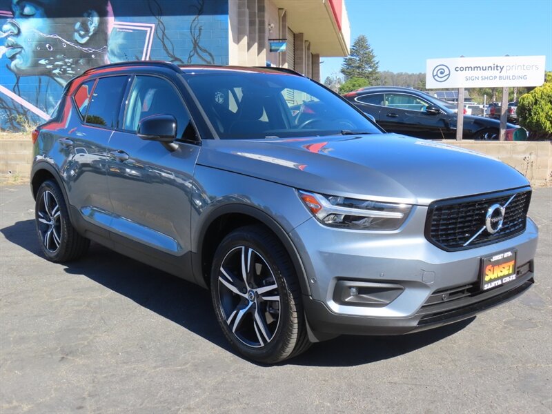 2019 Volvo XC40 R-Design