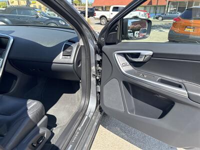 2017 Volvo XC60 T6 Dynamic   - Photo 20 - Santa Cruz, CA 95062