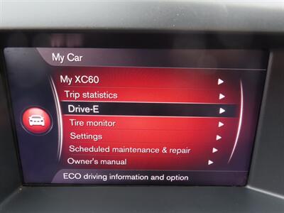 2017 Volvo XC60 T6 Dynamic AWD   - Photo 27 - Santa Cruz, CA 95062
