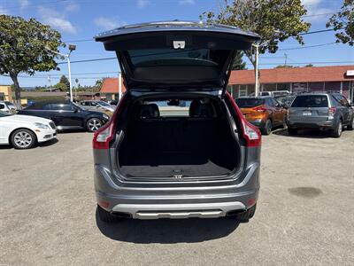 2017 Volvo XC60 T6 Dynamic   - Photo 15 - Santa Cruz, CA 95062