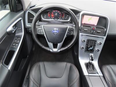 2017 Volvo XC60 T6 Dynamic AWD   - Photo 8 - Santa Cruz, CA 95062
